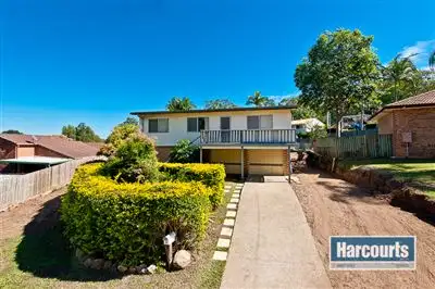 4 Surveyor Street, Seventeen Mile Rocks QLD