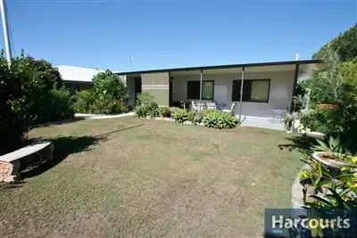 25 Dianthus St, Banksia Beach QLD 4507