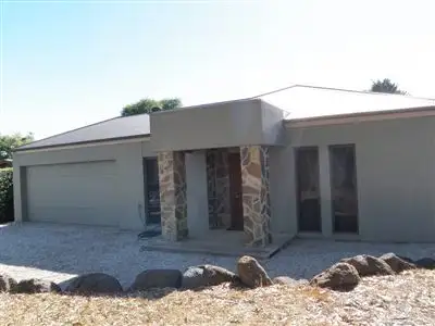 27 Hall Street, Alexandra VIC 3714