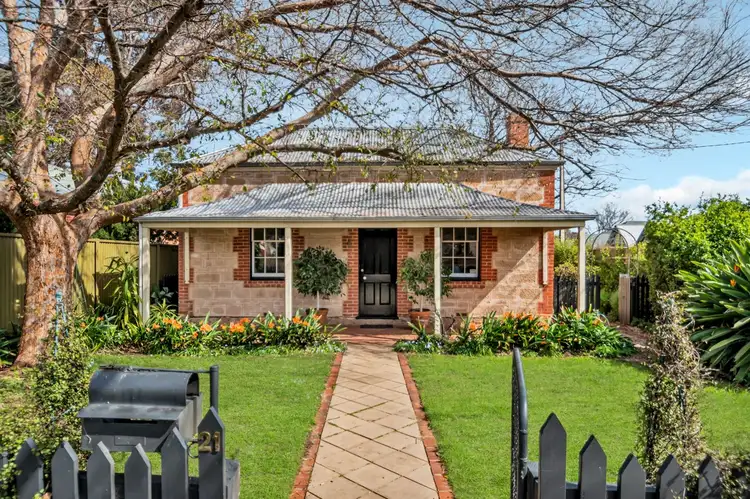 21 East Parade, Kingswood SA 5062