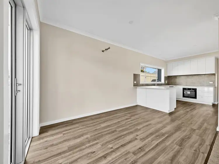 Sixth view of Homely townhouse listing, 1/6 Esmond Street, Wangaratta VIC 3677