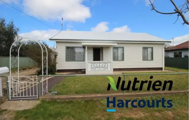 24 Cowcumbla Street, Cootamundra NSW 2590