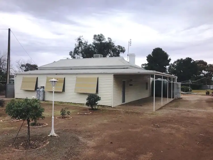 8-10 Edwards Street, Wilmington SA 5485