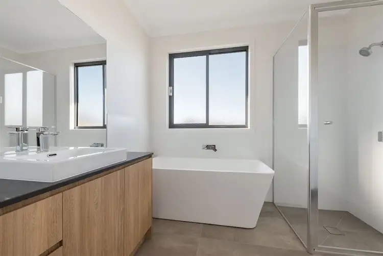 Sixth view of Homely unit listing, 3/35 Logan Street, Hamlyn Heights VIC 3215