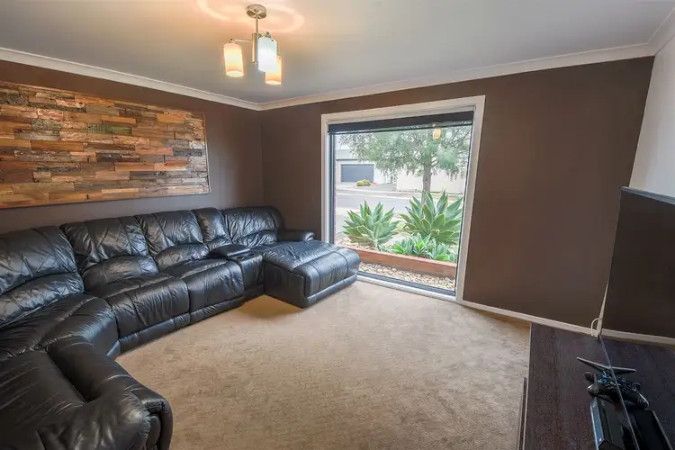 Sixth view of Homely house listing, 2 Burnlea Drive, Horsham VIC 3400
