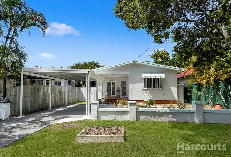 32 Valerie St, Clontarf QLD 4019