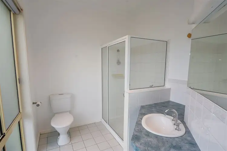 Fifth view of Homely house listing, 16 De Castella Drive, Horsham VIC 3400