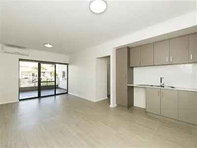 6/2 Scroop Way, Spearwood WA 6163