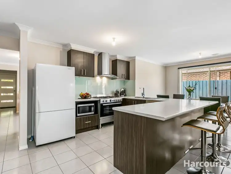 Fifth view of Homely house listing, 7 Isabella Court, Drouin VIC 3818