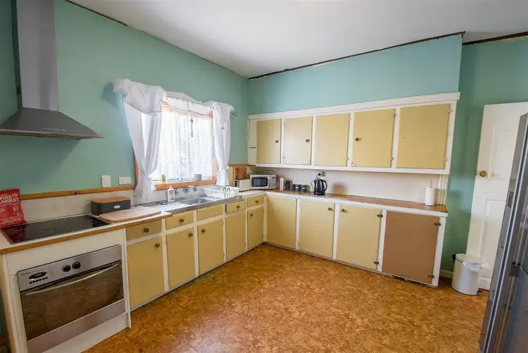 Fifth view of Homely house listing, 11 Bowman Street, Warracknabeal VIC 3393