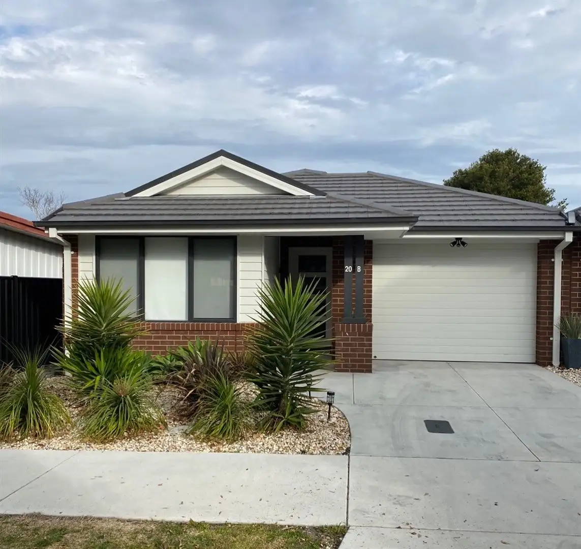 Main view of Homely townhouse listing, 20B Jefferson Ave, Lakes Entrance VIC 3909