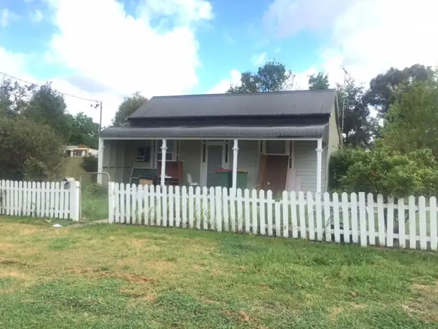 57 Young Street, Holbrook NSW 2644