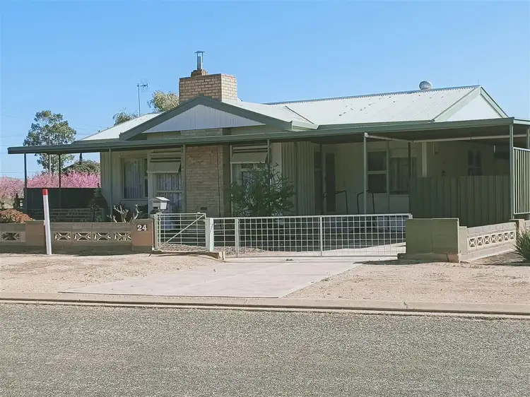 24 Traeger Street, Loxton SA 5333