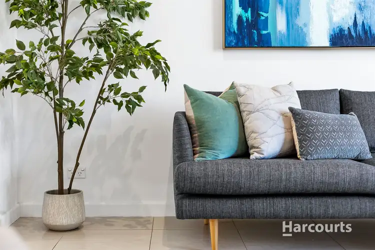 Second view of Homely townhouse listing, 5 Ravenswood Walk, Cairnlea VIC 3023