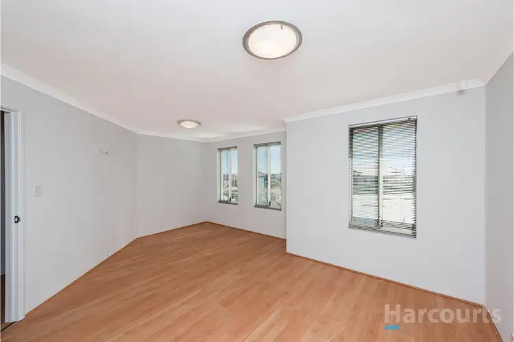 Fifth view of Homely house listing, 32 Chatsworth Drive, Hocking WA 6065