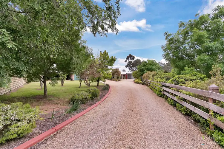 6b Paul St, Riverton SA 5412