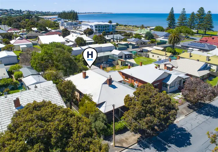 12 Cornhill Road, Victor Harbor SA 5211