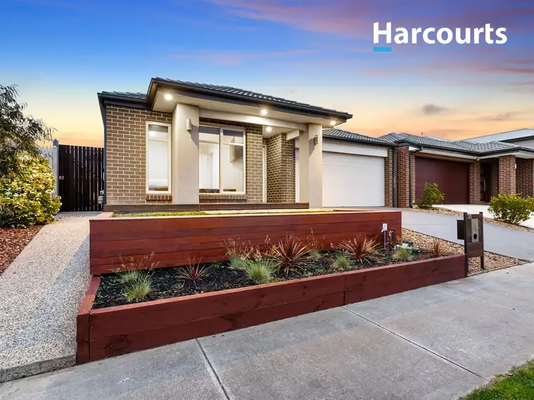 30 Wheelers Park Drive, Cranbourne North VIC 3977