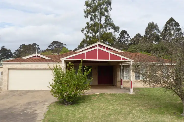 8 Somerville Street, Manjimup WA 6258