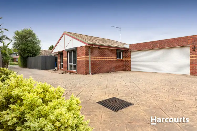 2/62 Millswyn Avenue, Hampton Park VIC 3976