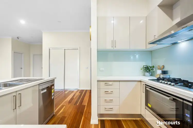 Third view of Homely townhouse listing, 2/5 Kingsley Grove, Mount Waverley VIC 3149