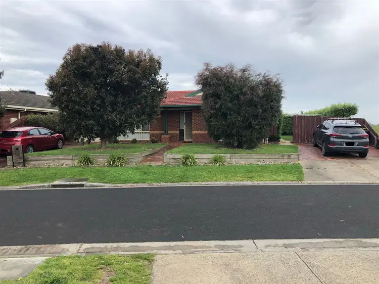 12 Rocklea Crescent, Skye VIC 3977