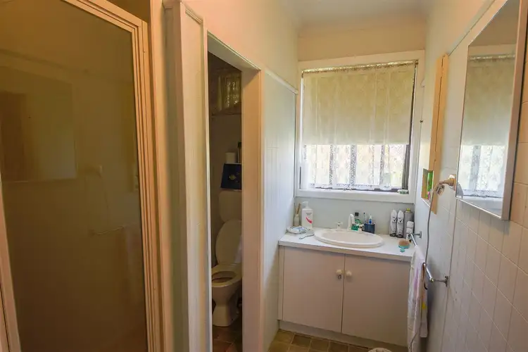 Fifth view of Homely house listing, 6 Knight Place, Horsham VIC 3400