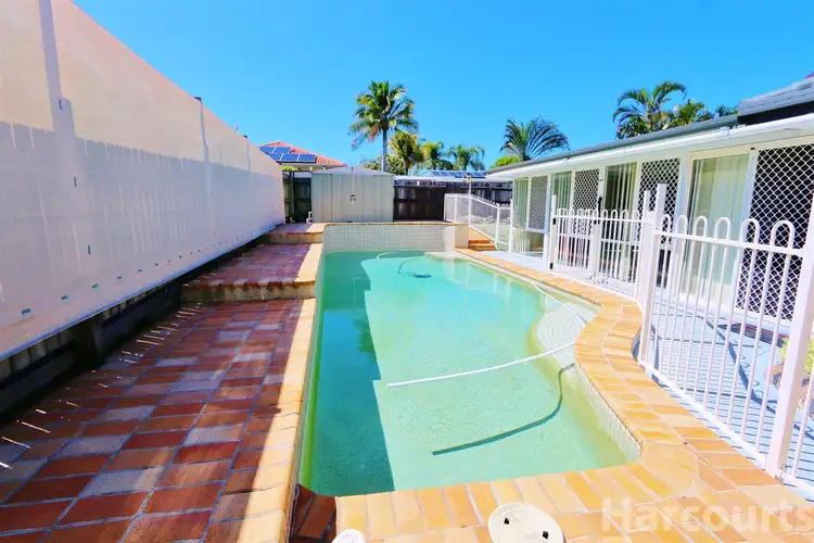Second view of Homely house listing, 8 Jefferies Place, Sandstone Point QLD 4511