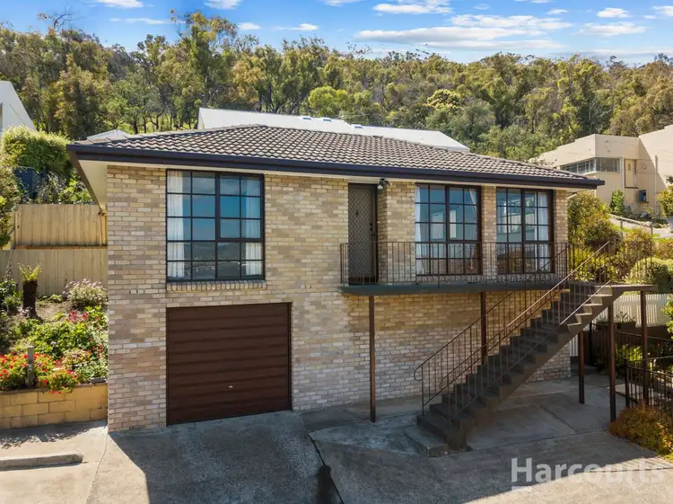 Main view of Homely villa listing, 1/158 Derwent Avenue, Lindisfarne TAS 7015