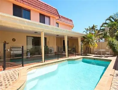 34 Compass Court, Mermaid Waters QLD
