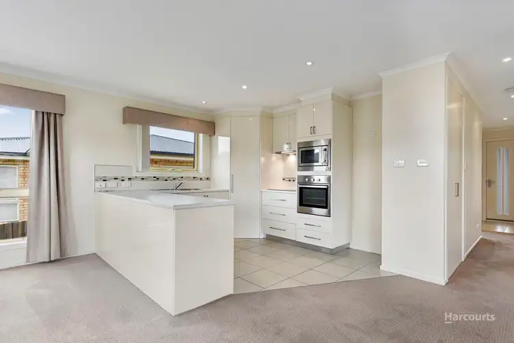 Fifth view of Homely villa listing, 1/5 Hance Road, Howrah TAS 7018