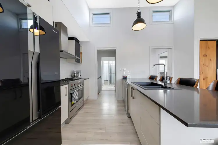 Fifth view of Homely house listing, 2 Flinders Court, Lammermoor QLD 4703