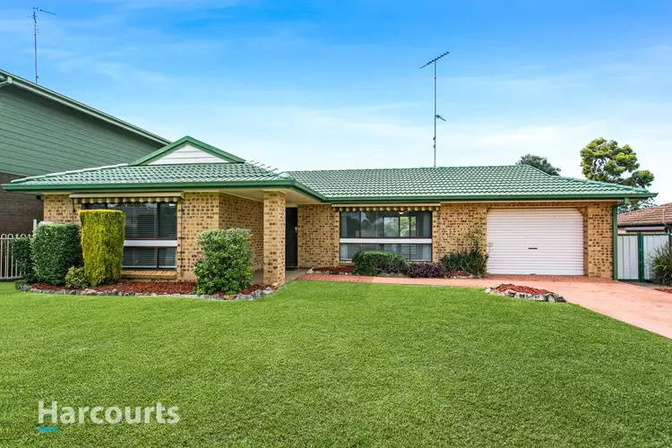 16 Kemerton St, St Clair NSW 2759