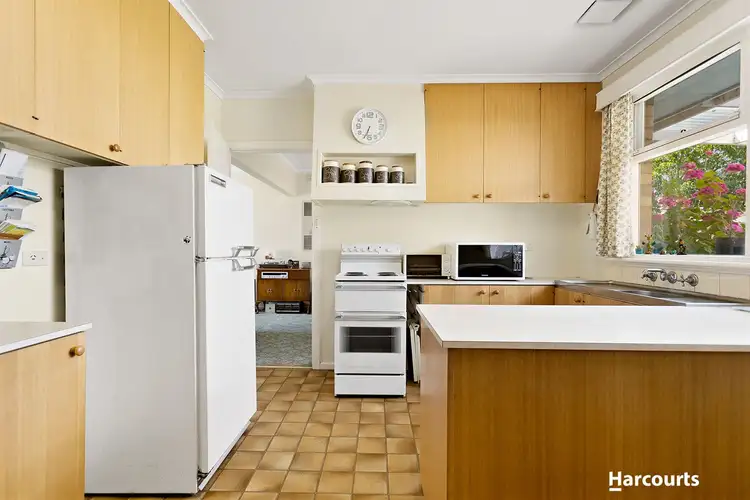 Fifth view of Homely house listing, 6 Cheviot Road, Mount Waverley VIC 3149