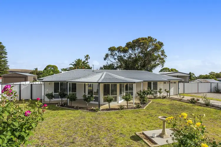 28 Robinson Street, Gingin WA 6503