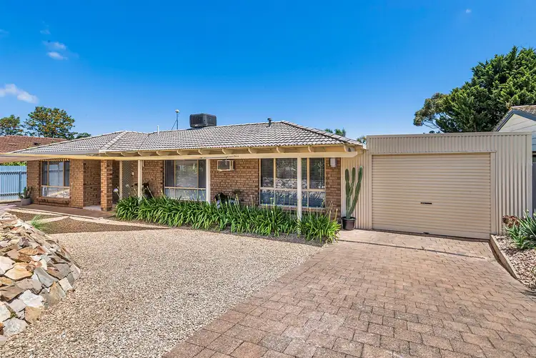 17 Adam Road, Morphett Vale SA 5162