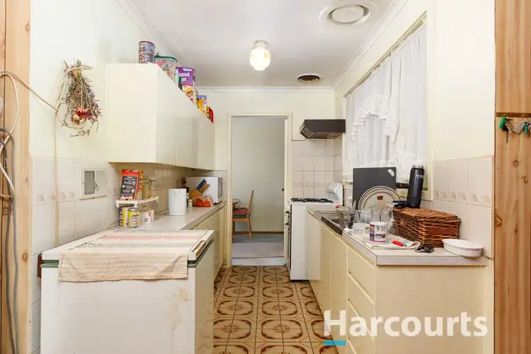 Second view of Homely house listing, 2 Leonne Court, Hampton Park VIC 3976