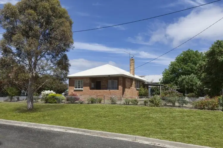 25 Flattely Street, Ararat VIC 3377