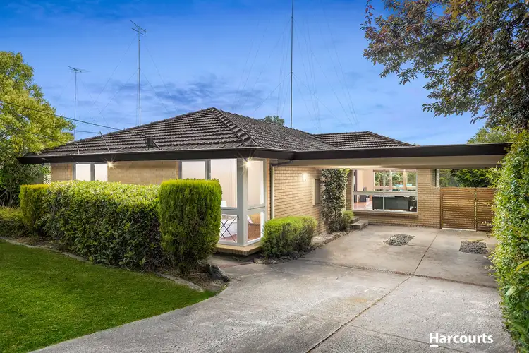 7 St Andrews Crescent, Bulleen VIC 3105