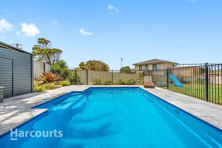 Fifth view of Homely house listing, 8 South Kiama Drive, Kiama Heights NSW 2533
