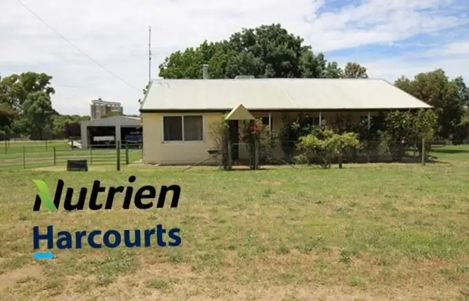1 Bland Street, Wallendbeen NSW 2588