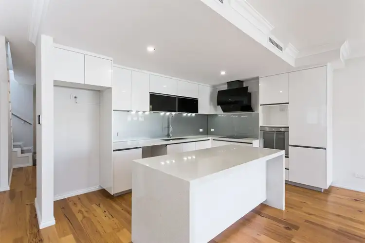 Fifth view of Homely house listing, 4/86 Hamilton Road, Spearwood WA 6163