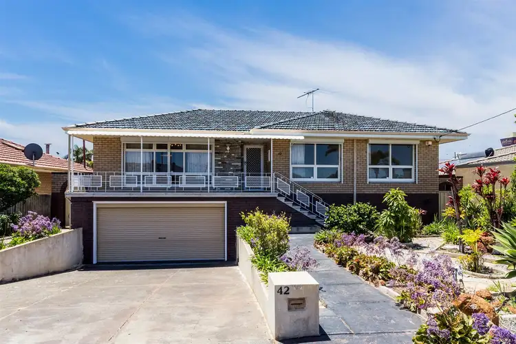 42 Bolingbroke Street, Spearwood WA 6163