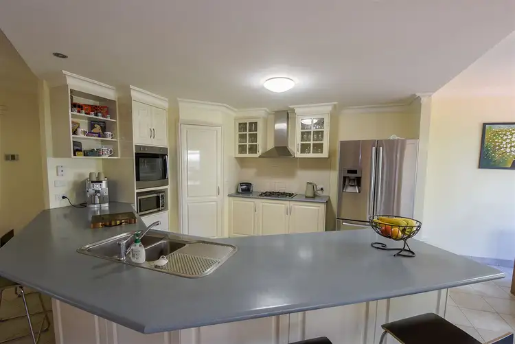 Third view of Homely house listing, 2 Edmonds Court, Horsham VIC 3400