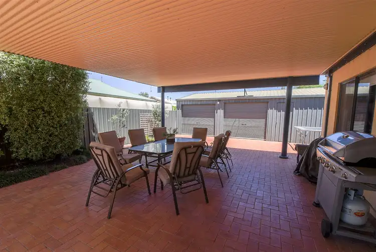 Fourth view of Homely house listing, 2 Edmonds Court, Horsham VIC 3400