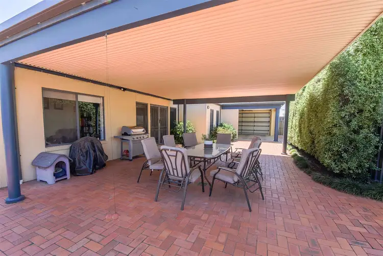 Sixth view of Homely house listing, 2 Edmonds Court, Horsham VIC 3400
