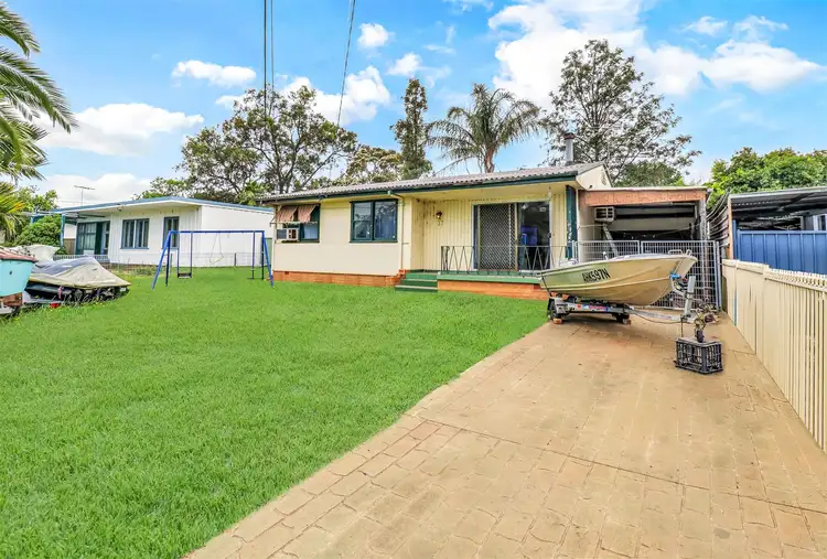 37 Forrester Road, Lethbridge Park NSW 2770