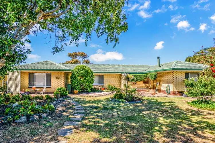 2 Sandgate Grove, Hayborough SA 5211