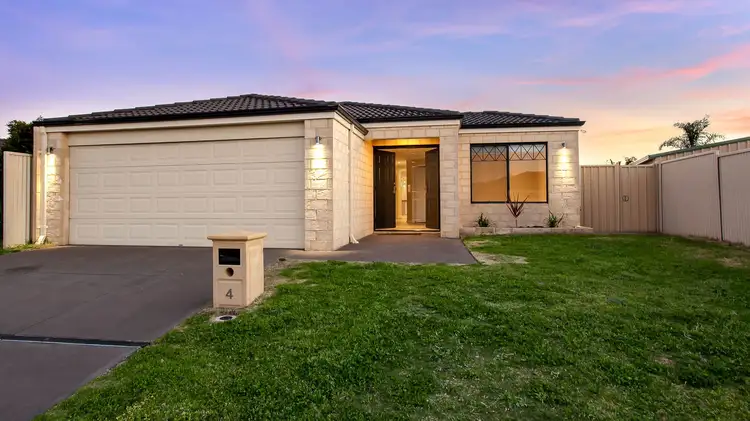 4 Napoleon Way, Bertram WA 6167