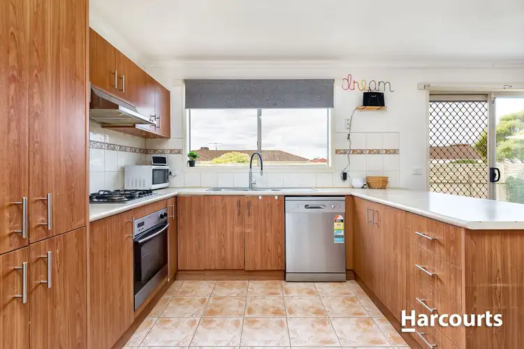 Fifth view of Homely house listing, 3 Kells Close, Cranbourne East VIC 3977